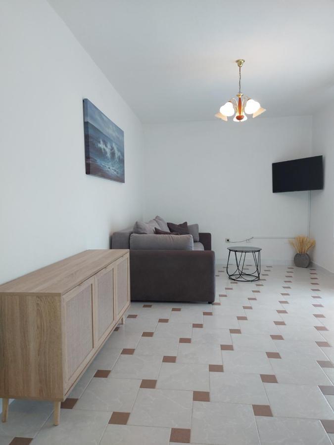 Apartment Elena Vlašići Buitenkant foto